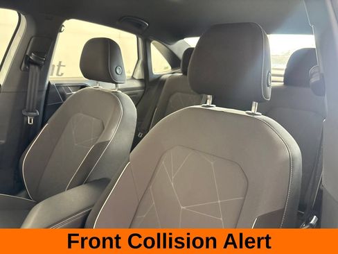 Used 2025 Volkswagen Jetta Sport FWD image 10