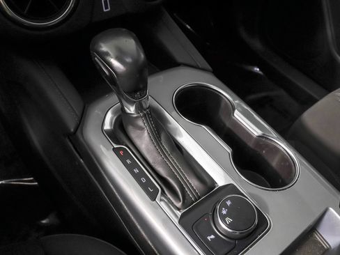Used 2020 Chevrolet Blazer LT FWD image 31