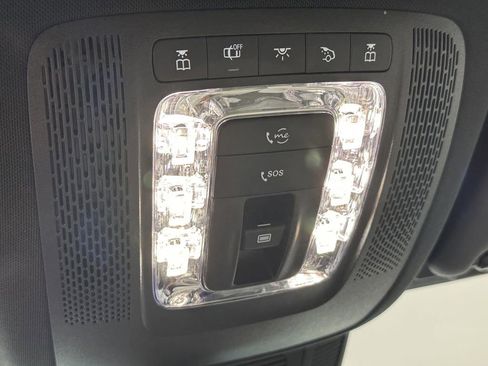 Certified 2025 Mercedes-Benz GLE 450 4MATIC image 33