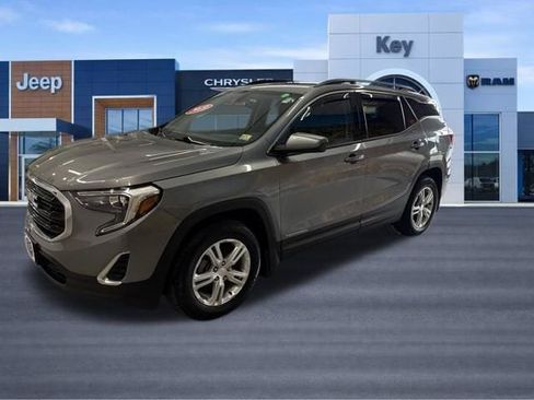 Used 2019 GMC Terrain SLE w/ Driver Convenience Package AWD/4WD image 2