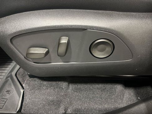 New 2026 Chevrolet Traverse LT w/ Driver Confidence Package AWD/4WD image 20