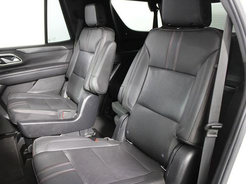 Used 2022 Chevrolet Tahoe RST w/ Luxury Package AWD/4WD image 34