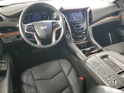 Used 2016 Cadillac Escalade Luxury image 16