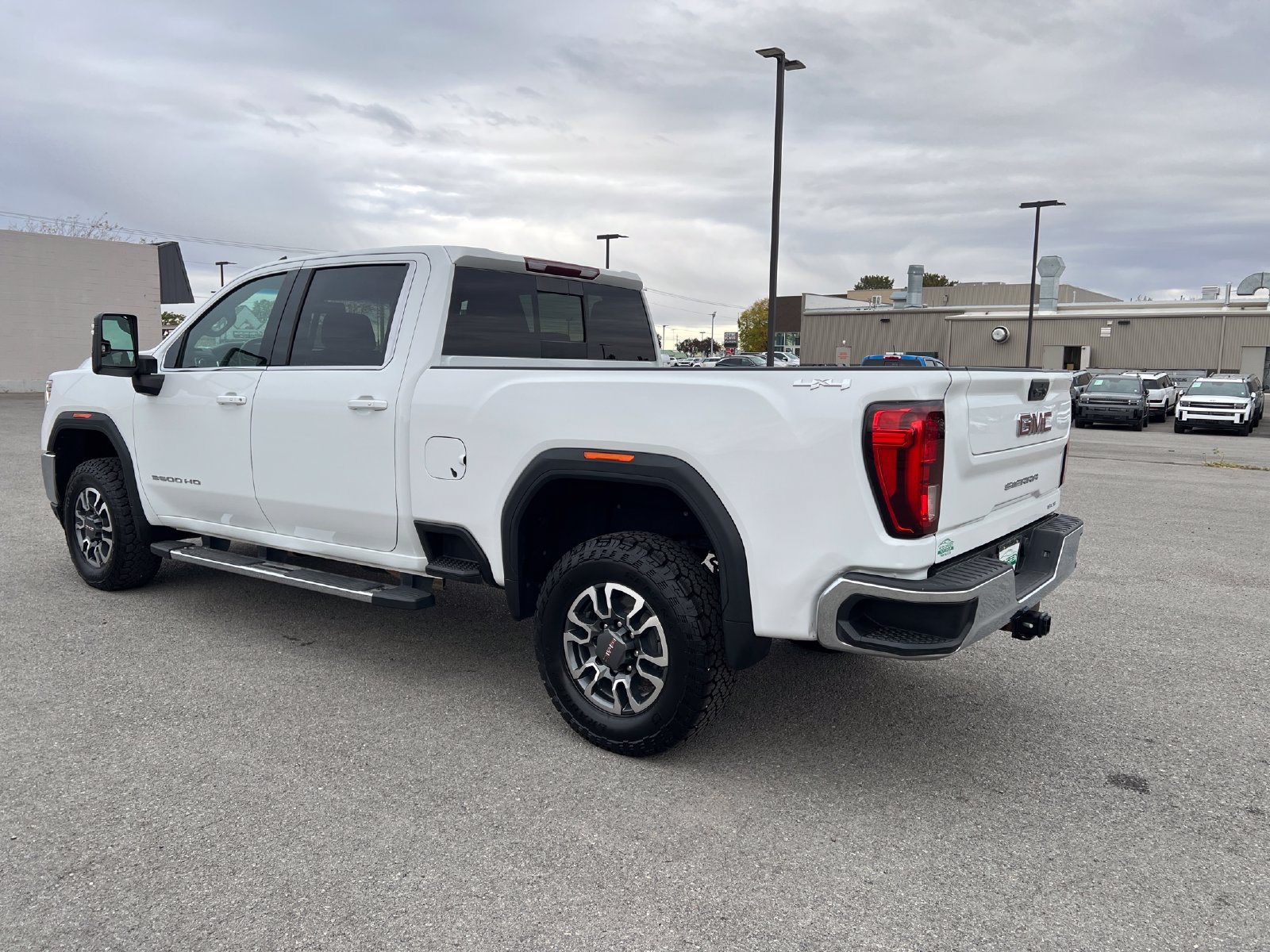 Used 2021 GMC Sierra 3500 SLE w/ SLE Convenience Package AWD/4WD image 5