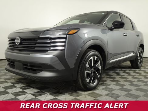 Certified 2025 Nissan Kicks SV image 3