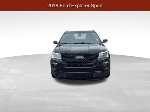 Used 2018 Ford Explorer Sport image 2