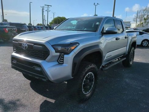 Used 2024 Toyota Tacoma TRD Off-Road AWD/4WD image 9
