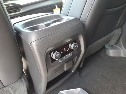 New 2026 Buick Enclave Preferred image 16