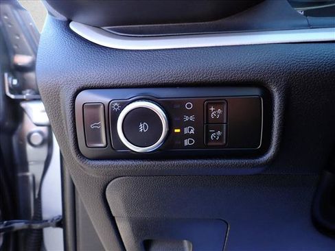 Used 2024 Ford Explorer XLT w/ Equipment Group 202A AWD/4WD image 15