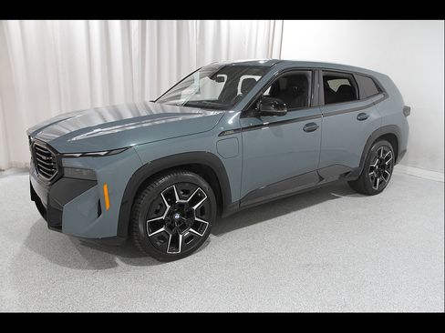 Certified 2023 BMW XM AWD/4WD image 3
