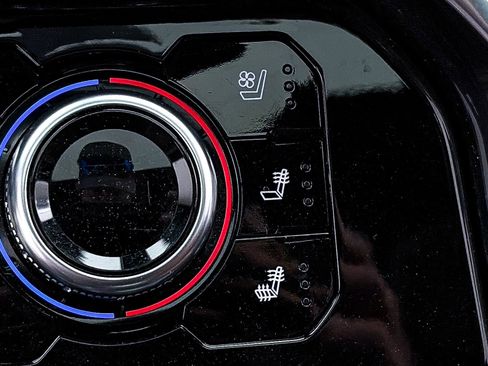 Used 2023 GMC Sierra 1500 Denali Ultimate image 28