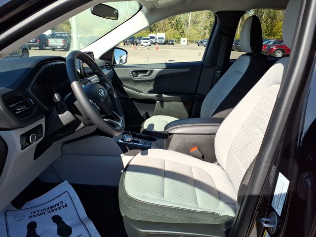 Certified 2023 Ford Escape Active AWD/4WD image 12