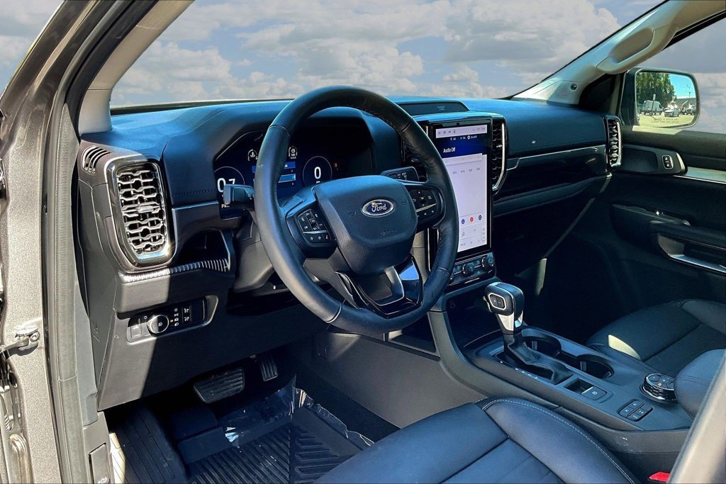 Used 2025 Ford Ranger Lariat w/ Black Appearance Package AWD/4WD image 20