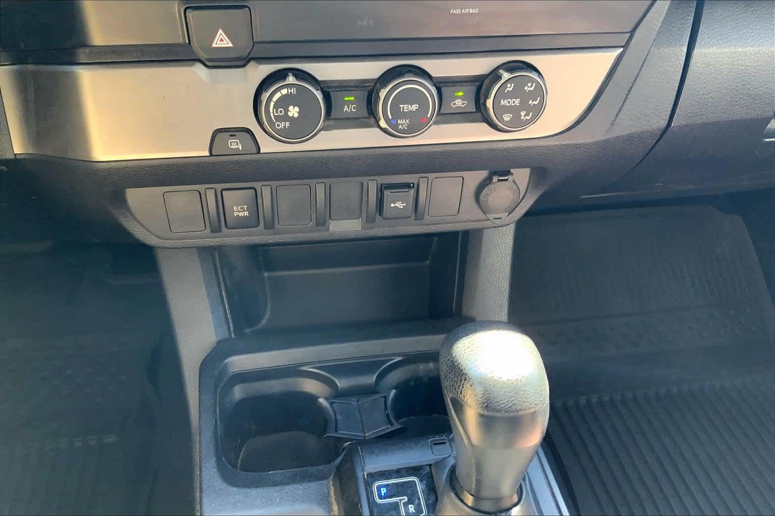 Used 2022 Toyota Tacoma SR RWD image 34