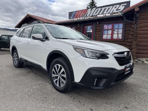 Used 2021 Subaru Outback Premium AWD/4WD image 1