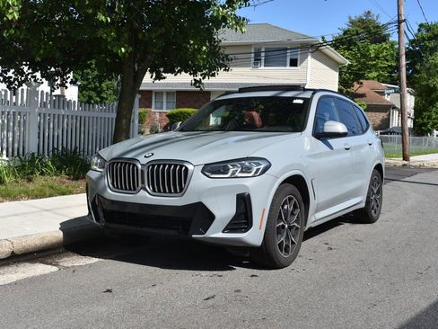 Used 2024 BMW X3 xDrive30i AWD/4WD image 3