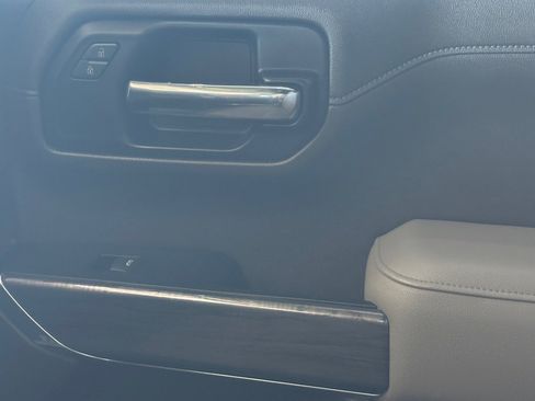 Used 2019 Chevrolet Silverado 1500 LTZ image 30