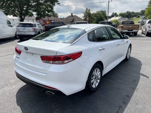 Used 2017 Kia Optima LX FWD image 5