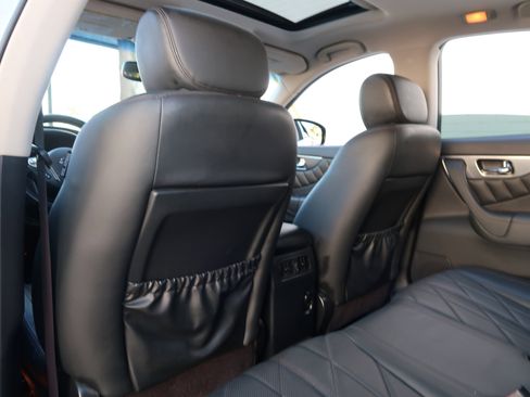 Used 2010 INFINITI FX35 2WD w/ Navigation Pkg image 34