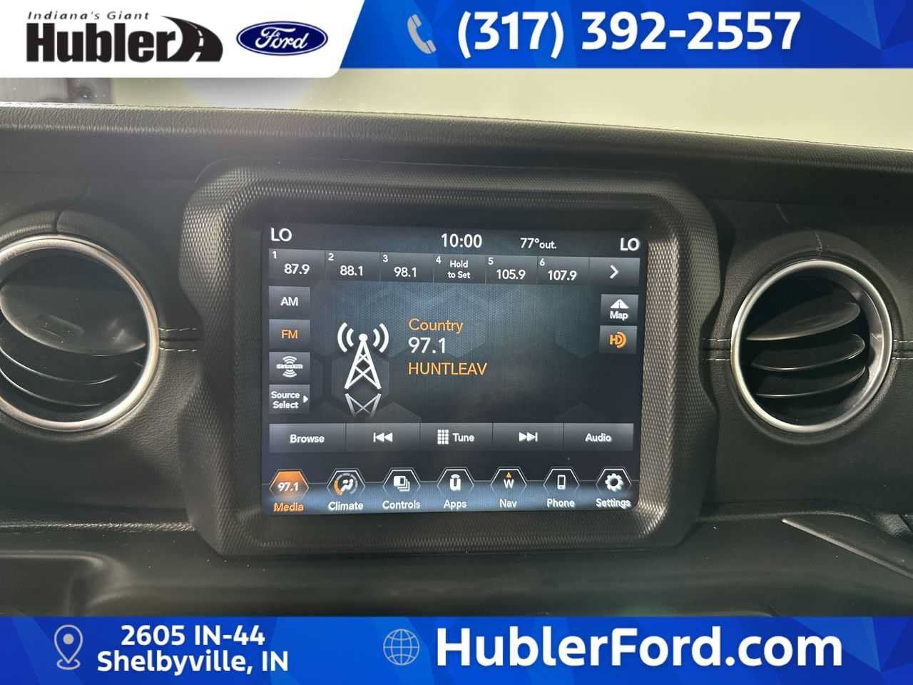 Used 2020 Jeep Gladiator Overland AWD/4WD image 17