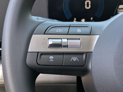 New 2026 Hyundai Kona SE image 23