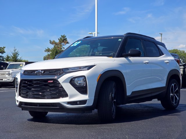Used 2022 Chevrolet TrailBlazer RS w/ Technology Package FWD image 15