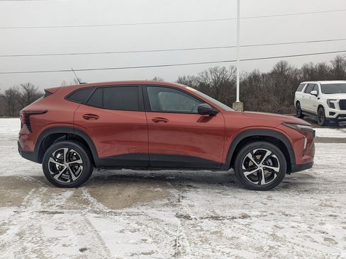 Used 2024 Chevrolet Trax RS w/ Driver Confidence Package image 6