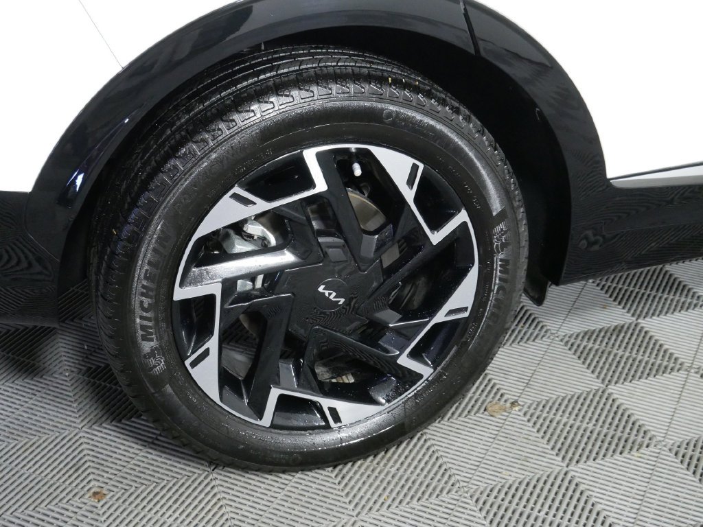 Used 2025 Kia Sportage SX AWD/4WD image 13