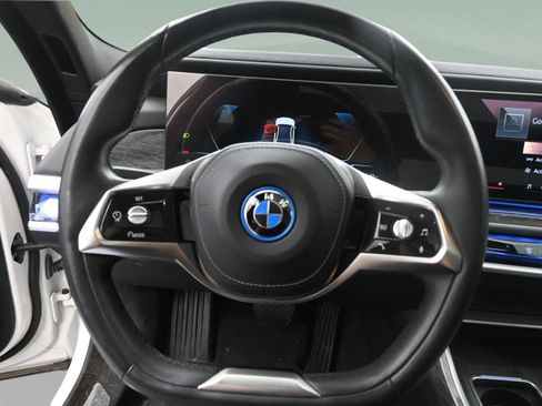 Used 2023 BMW i7 xDrive60 AWD/4WD image 20