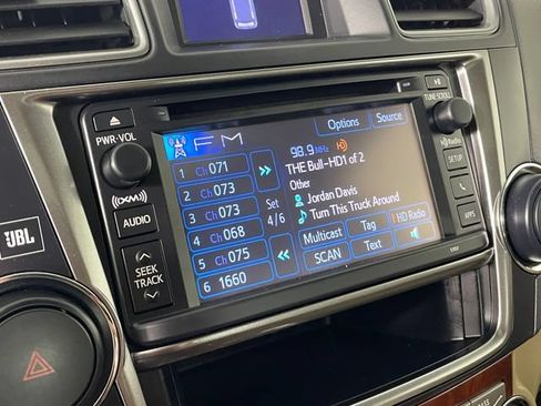 Used 2013 Toyota Highlander Limited AWD/4WD image 7