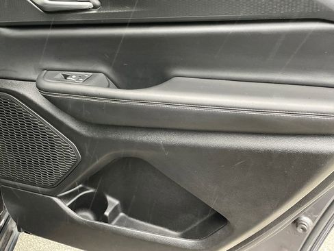 Used 2023 Jeep Grand Cherokee L Laredo image 16