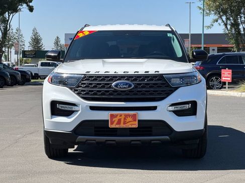 Used 2023 Ford Explorer XLT w/ Equipment Group 202A AWD/4WD image 8