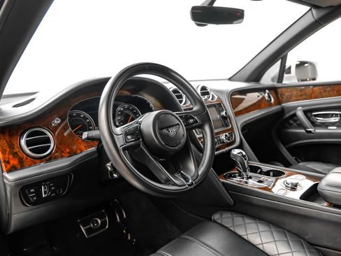 Used 2019 Bentley Bentayga AWD/4WD image 10