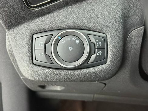 Used 2018 Ford Escape SEL image 10