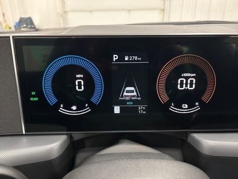 Used 2025 Hyundai Sonata SEL FWD image 12