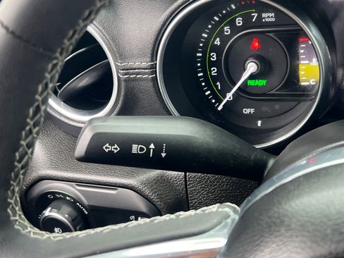 Used 2023 Jeep Wrangler Sahara w/ Cold Weather Group image 19