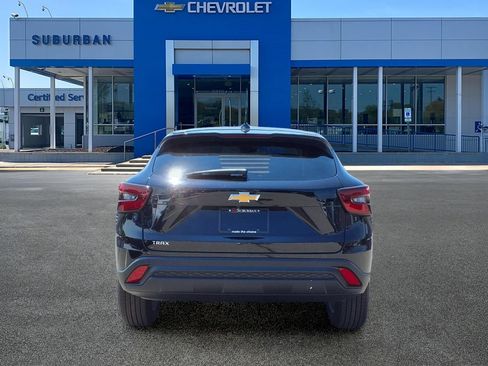 New 2026 Chevrolet Trax LS w/ LS Convenience Package FWD image 5