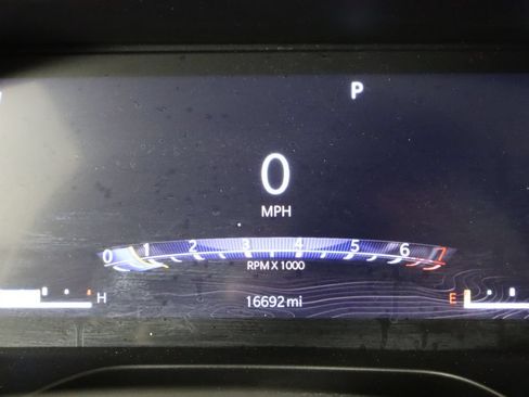 Used 2023 Jeep Grand Cherokee Overland RWD image 48