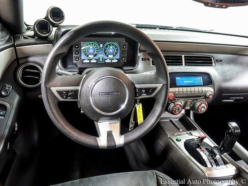 Used 2011 Chevrolet Camaro LS w/ Bluetooth Package RWD image 12