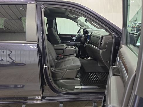 Used 2023 Chevrolet Silverado 1500 LT AWD/4WD image 29