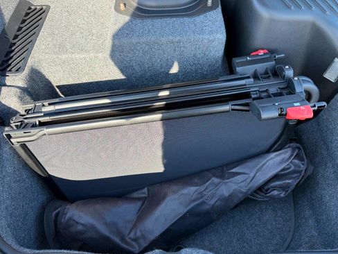 Used 2000 Porsche 911 Carrera 4 image 68