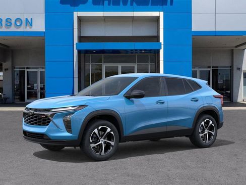 New 2026 Chevrolet Trax RS w/ Driver Confidence Package image 2