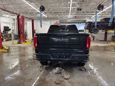 Used 2023 GMC Sierra 1500 AT4X image 6