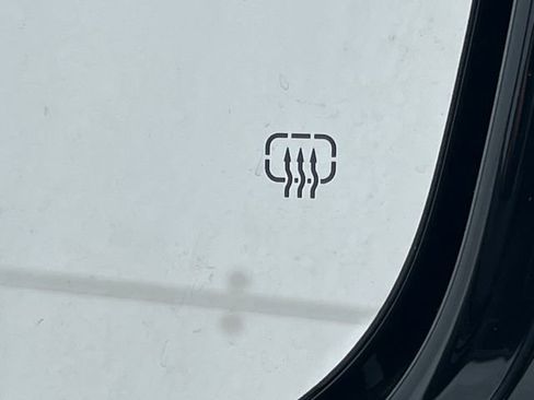 Used 2023 Jeep Grand Cherokee L Laredo image 41