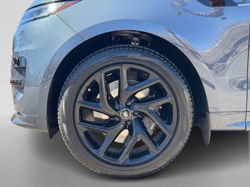 Used 2025 Land Rover Range Rover Sport Dynamic SE image 10