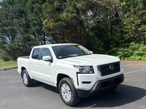 Used 2023 Nissan Frontier SV w/ Technology Package image 3