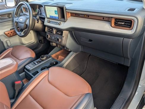 Certified 2022 Ford Maverick Lariat w/ Lariat Luxury Package image 16