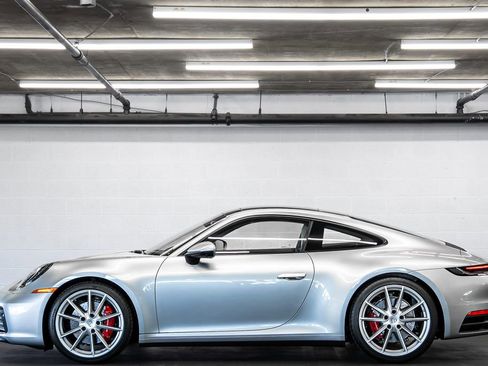 Used 2024 Porsche 911 Carrera 4S image 2