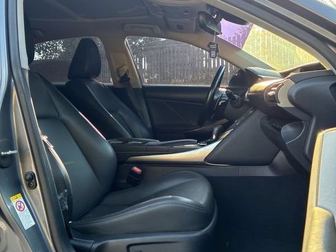 Used 2017 Lexus IS 200t w/ Navigation System Package RWD image 4