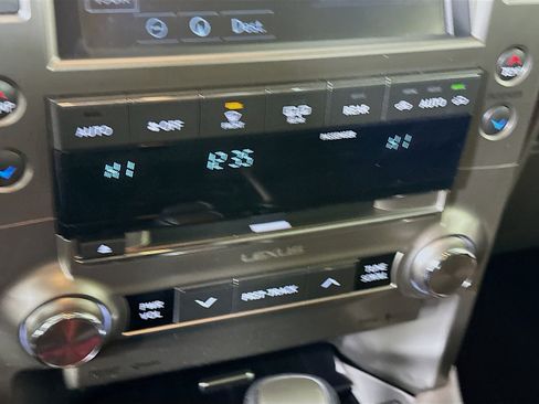 Used 2020 Lexus GX 460 Premium image 24